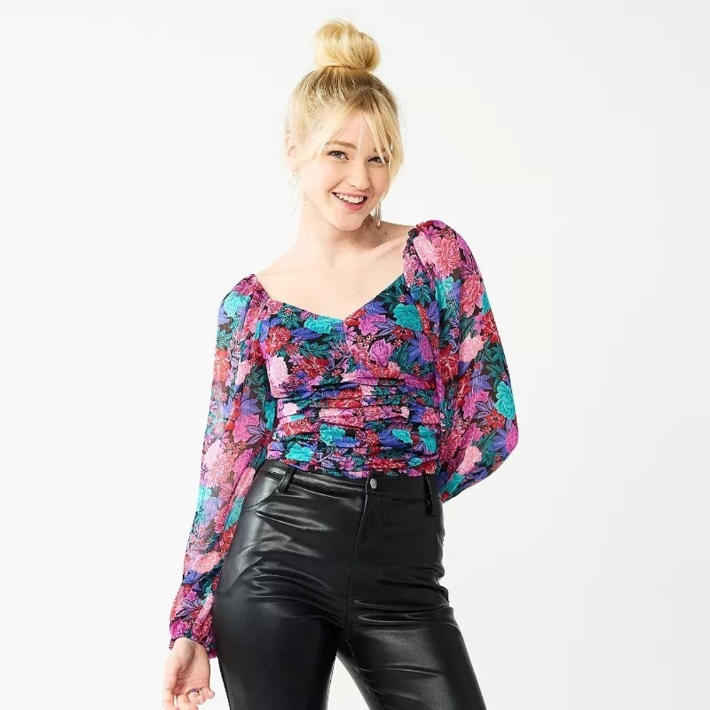 So Pink Colorful Floral Ruched Front Cropped Long Sleeve Feminine Blouse‎ Size M